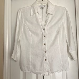 David N white linen 3/4 top size Small